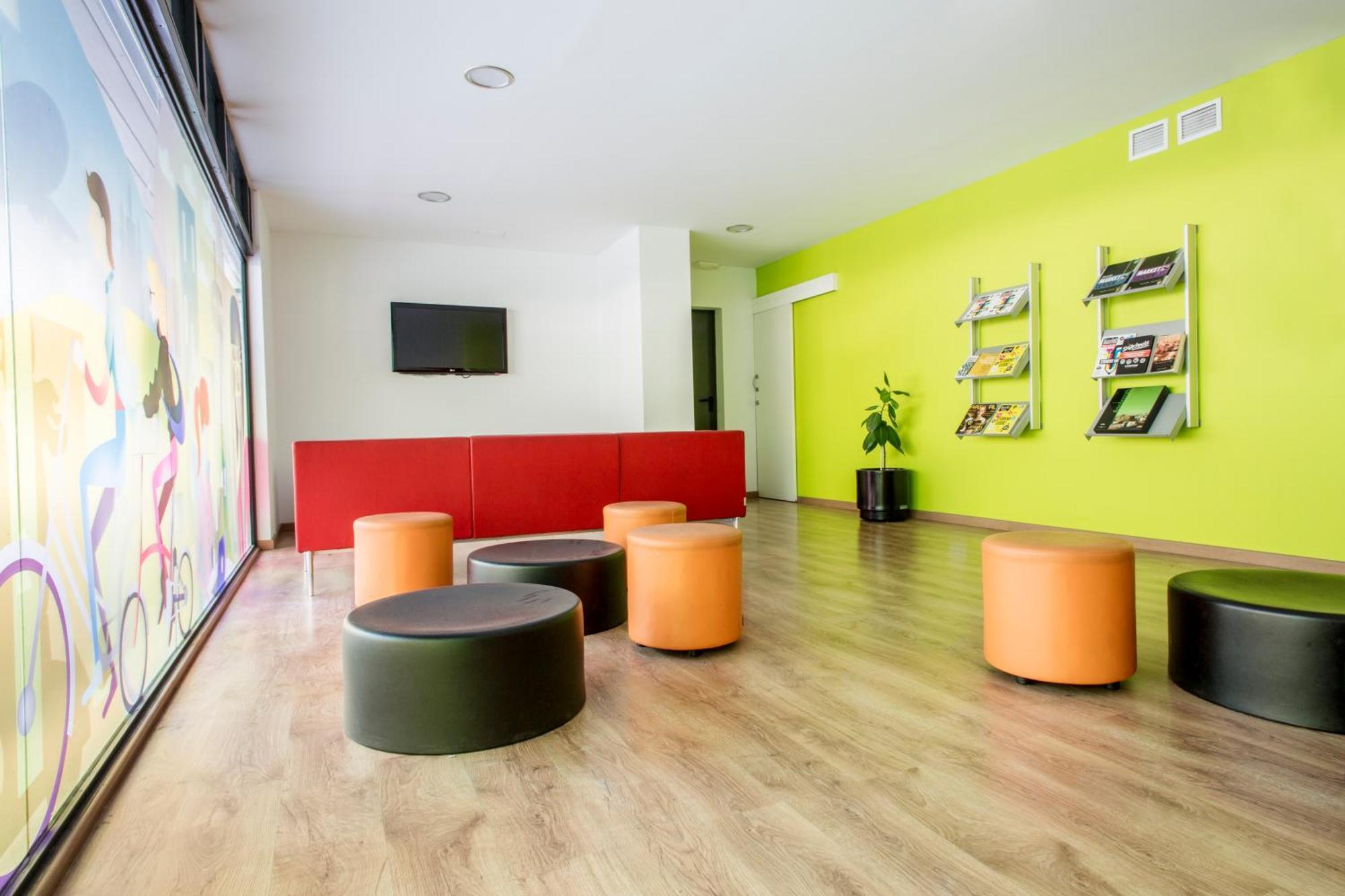 ברצלונה Residencia Universitaria Resa Lesseps מראה חיצוני תמונה